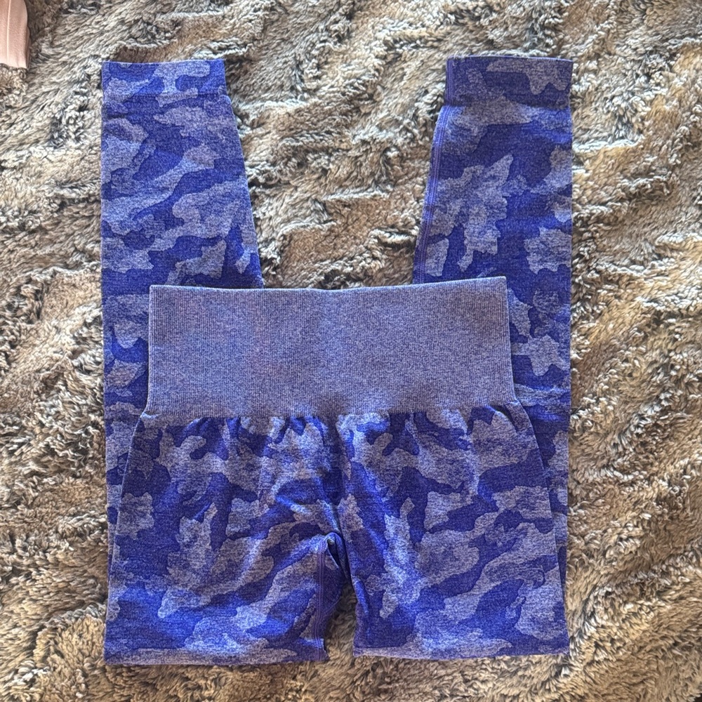 NVGTN Vibrant Blue Patterned Leggings